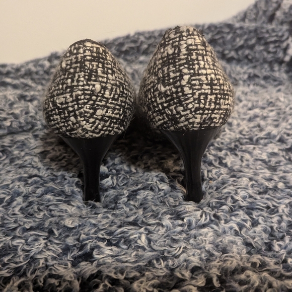 Steve Madden Tweed Heals - Picture 7 of 9